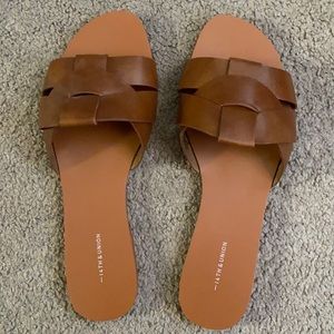 Woven Sandals *NEW
